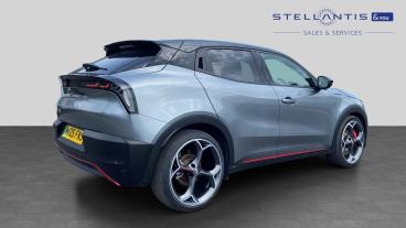 SPOTICAR Alfa Romeo Junior 54kwh Elettrica Veloce Auto 5dr Used Car - Suv Electric Multicolour - Preston - 1200610547_3
