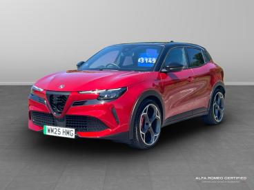 ALFA ROMEO CERTIFIED Alfa Romeo Junior  Used Car - Suv Electric Red - Kidlington - 610747_4