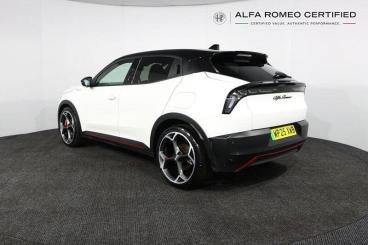 SPOTICAR Alfa Romeo Junior 54kwh Elettrica Veloce Auto 5dr Used Car - Suv Electric White - Uk - 1200611100_4