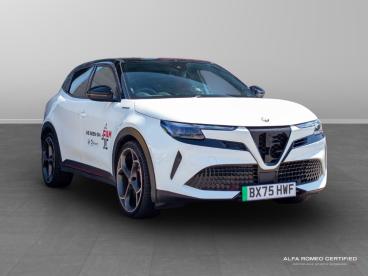 ALFA ROMEO CERTIFIED Alfa Romeo Junior  Used Car - Suv Electric White - Nuneaton - 611753_1