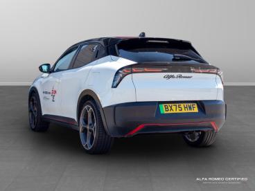 ALFA ROMEO CERTIFIED Alfa Romeo Junior  Used Car - Suv Electric White - Nuneaton - 611753_3