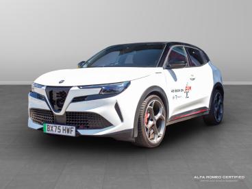 ALFA ROMEO CERTIFIED Alfa Romeo Junior  Used Car - Suv Electric White - Nuneaton - 611753_5