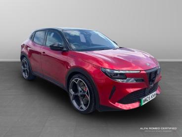 ALFA ROMEO CERTIFIED Alfa Romeo Junior  Used Car - Suv Electric Red - Slough - 612436_1