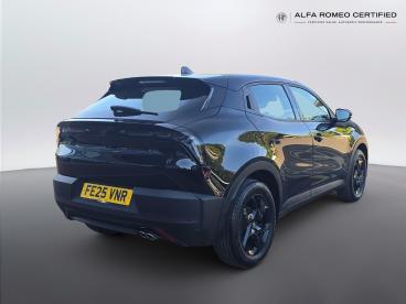 ALFA ROMEO CERTIFIED Alfa Romeo Junior 1.2 Mhev Ibrida E-dct Euro 6 (s/s) 5dr Used Car - Suv Hybrid Black - Leicester - 612472_3