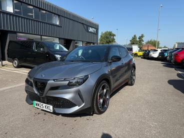 SPOTICAR Alfa Romeo Junior 54kwh Elettrica Veloce Auto 5dr Used Car - Suv Electric Grey - Cheltenham - 1200612493_3