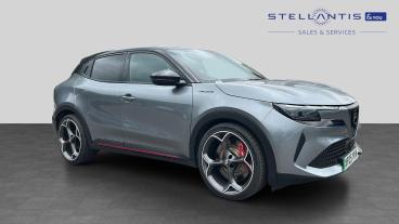 SPOTICAR Alfa Romeo Junior 54kwh Elettrica Veloce Auto 5dr Used Car - Suv Electric Black - Sale - 1200614200_1
