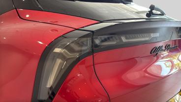 ALFA ROMEO CERTIFIED Alfa Romeo Junior  Used Car - Suv Electric Black - Chiswick - 615848_5