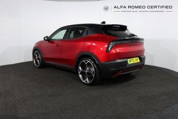 SPOTICAR Alfa Romeo Junior 54kwh Elettrica Veloce Auto 5dr Used Car - Suv Electric Red - Uk - 1200616092_4