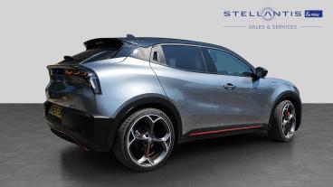 SPOTICAR Alfa Romeo Junior 54kwh Elettrica Veloce Auto 5dr Used Car - Suv Electric Black - Nottingham - 1200616576_3