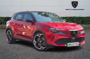 SPOTICAR Alfa Romeo Junior 54kwh Elettrica Veloce Auto 5dr Used Car - Suv Electric Red - Newark On Trent - 1200617631_1