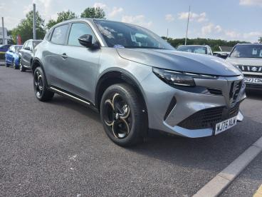 SPOTICAR Alfa Romeo Junior 1.2 Mhev Ibrida Intensa E-dct Euro 6 (s/s) 5dr Used Car - Suv Hybrid Grey - Shrewsbury - 1200618097_1