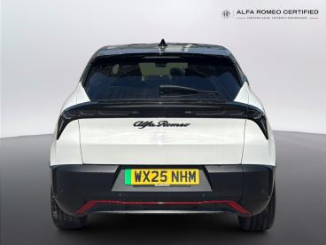 ALFA ROMEO CERTIFIED Alfa Romeo Junior  Used Car - Suv Electric Black - Salford - 618812_4