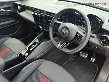 ALFA ROMEO CERTIFIED Alfa Romeo Junior 1.2 Mhev Ibrida E-dct Euro 6 (s/s) 5dr Used Car - Suv Hybrid Black - Leicester - 620474_3
