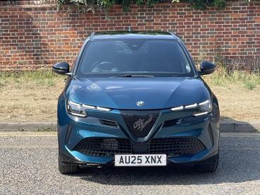 ALFA ROMEO CERTIFIED Alfa Romeo Junior 1.2 Mhev Ibrida E-dct Euro 6 (s/s) 5dr Used Car - Suv Hybrid Multicolour - Hemel Hempstead - 620614_2