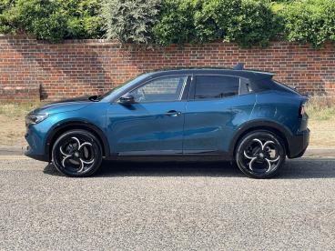 ALFA ROMEO CERTIFIED Alfa Romeo Junior 1.2 Mhev Ibrida E-dct Euro 6 (s/s) 5dr Used Car - Suv Hybrid Multicolour - Hemel Hempstead - 620614_4