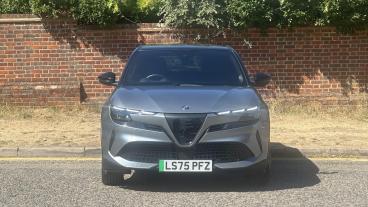 ALFA ROMEO CERTIFIED Alfa Romeo Junior 54kwh Elettrica Speciale Auto 5dr Used Car - Suv Electric Multicolour - Hemel Hempstead - 622320_3