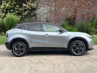 ALFA ROMEO CERTIFIED Alfa Romeo Junior 1.2 Mhev Ibrida E-dct Euro 6 (s/s) 5dr Used Car - Suv Hybrid Grey - Swansea - 623708_3