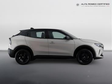 ALFA ROMEO CERTIFIED Alfa Romeo Junior 1.2 Mhev Ibrida E-dct Euro 6 (s/s) 5dr Used Car - Suv Hybrid Multicolour - Birmingham - 623717_4