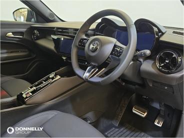 ALFA ROMEO CERTIFIED Alfa Romeo Junior 1.2 Mhev Ibrida E-dct Euro 6 (s/s) 5dr Used Car - Suv Hybrid Blue - Newtownabbey - 625421_4
