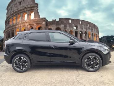 ALFA ROMEO CERTIFIED Alfa Romeo Junior 1.2 Mhev Ibrida E-dct Euro 6 (s/s) 5dr Used Car - Suv Hybrid Black - Swansea - 633119_3