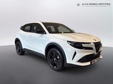 ALFA ROMEO CERTIFIED Alfa Romeo Junior 1.2 Mhev Ibrida E-dct Euro 6 (s/s) 5dr Used Car - Suv Hybrid White - Chiswick - 638636_1