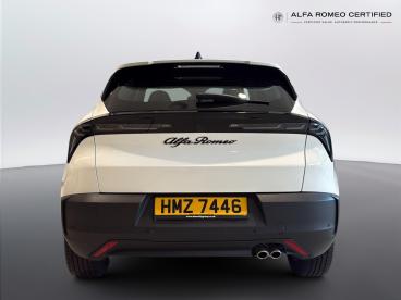ALFA ROMEO CERTIFIED Alfa Romeo Junior 1.2 Mhev Ibrida E-dct Euro 6 (s/s) 5dr Used Car - Suv Hybrid White - Chiswick - 638636_4