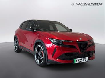 ALFA ROMEO CERTIFIED Alfa Romeo Junior  Used Car - Suv Electric Multicolour - Chiswick - 638640_1