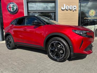 ALFA ROMEO CERTIFIED Alfa Romeo Junior  Used Car - Suv Hybrid Red - Slough - 640509_2
