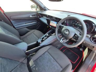 SPOTICAR Alfa Romeo Junior 1.2 Mhev Ibrida E-dct Euro 6 (s/s) 5dr Used Car - Suv Hybrid Red - Barnsley - 1200644841_5