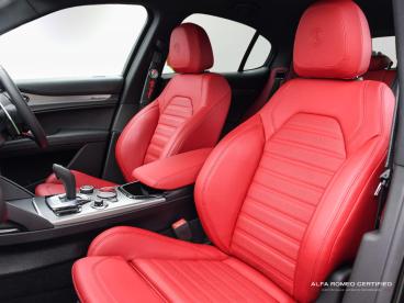 ALFA ROMEO CERTIFIED Alfa Romeo Stelvio 2.0t Veloce Auto Q4 Awd Euro 6 (s/s) 5dr Used Car - Suv Petrol Black - Nuneaton - 530609_5