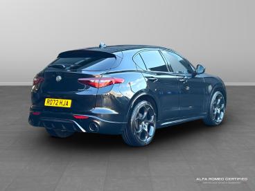 ALFA ROMEO CERTIFIED Alfa Romeo Stelvio 2.0t Estrema Auto Q4 Awd Euro 6 (s/s) 5dr Used Car - Suv Petrol Black - Slough - 552540_3