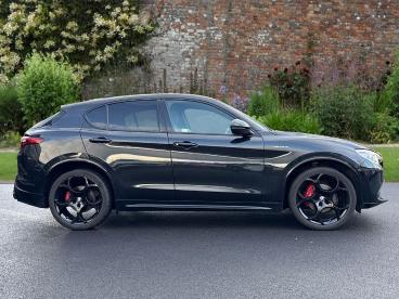 ALFA ROMEO CERTIFIED Alfa Romeo Stelvio 2.0 Turbo 280 Veloce Ti 5dr Auto Used Car - Suv Petrol Black - Swansea - 553430_3
