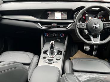 ALFA ROMEO CERTIFIED Alfa Romeo Stelvio 2.0t Veloce Auto Q4 Awd Euro 6 (s/s) 5dr Used Car - Suv Petrol Grey - Leicester - 554322_4