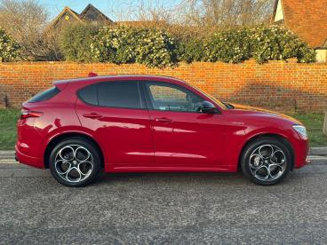 SPOTICAR Alfa Romeo Stelvio 2.0t Veloce Auto Q4 Awd Euro 6 (s/s) 5dr Used Car - Suv Petrol Red - Hemel Hempstead - 800555826_3