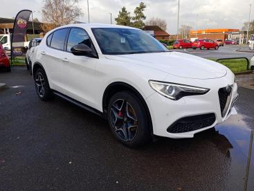 SPOTICAR Alfa Romeo Stelvio 2.0t Ti Auto Q4 Awd Euro 6 (s/s) 5dr Used Car - Suv Petrol White - Cheltenham - 1200561915_1