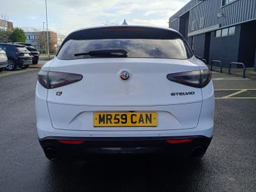 SPOTICAR Alfa Romeo Stelvio 2.0t Ti Auto Q4 Awd Euro 6 (s/s) 5dr Used Car - Suv Petrol White - Cheltenham - 1200561915_5
