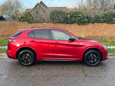 SPOTICAR Alfa Romeo Stelvio 2.9 V6 Bi-turbo Quadrifoglio Super Sport Auto Q4 A Used Car - Suv Petrol Red - Hemel Hempstead - 800564509_3