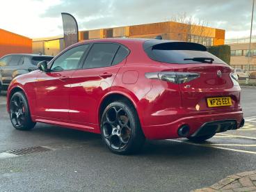 SPOTICAR Alfa Romeo Stelvio 2.0t Tributo Italiano Auto Q4 Awd Euro 6 (s/s) 5dr Used Car - Suv Petrol Red - Cheltenham - 1200565001_4