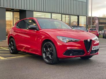 SPOTICAR Alfa Romeo Stelvio 2.0t Tributo Italiano Auto Q4 Awd Euro 6 (s/s) 5dr Used Car - Suv Petrol Red - Cheltenham - 1200565001_5