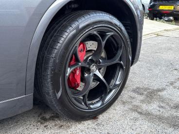 ALFA ROMEO CERTIFIED Alfa Romeo Stelvio 2.9 V6 Bi-turbo Quadrifoglio Auto Q4 Awd Euro 6 (s Used Car - Suv Petrol Grey - Swansea - 567063_4