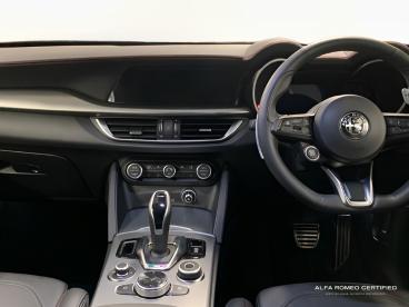 ALFA ROMEO CERTIFIED Alfa Romeo Stelvio 2.0t Tributo Italiano Auto Q4 Awd Euro 6 (s/s) 5dr Used Car - Suv Petrol White - Chiswick - 569619_5