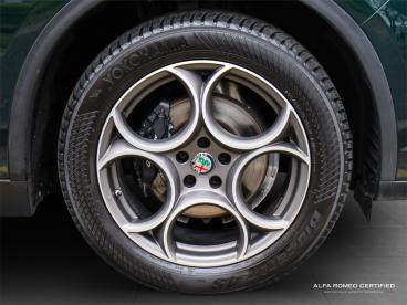 ALFA ROMEO CERTIFIED Alfa Romeo Stelvio 2.0t Sprint Auto Q4 Awd Euro 6 (s/s) 5dr Used Car - Suv Petrol Green - Nuneaton - 582749_5