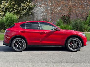 ALFA ROMEO CERTIFIED Alfa Romeo Stelvio 2.0t Veloce Auto Q4 Awd Euro 6 (s/s) 5dr Used Car - Suv Petrol Red - Swansea - 591622_3