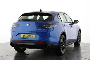 SPOTICAR Alfa Romeo Stelvio 2.0t Sprint Auto Q4 Awd Euro 6 (s/s) 5dr Used Car - Suv Petrol Blue - Epsom - 1200593839_4