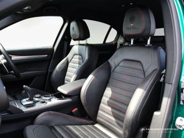 ALFA ROMEO CERTIFIED Alfa Romeo Stelvio 2.0t Tributo Italiano Auto Q4 Awd Euro 6 (s/s) 5dr Used Car - Suv Petrol Green - Nuneaton - 596528_5