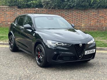 ALFA ROMEO CERTIFIED Alfa Romeo Stelvio 2.9 V6 Bi-turbo Quadrifoglio Auto Q4 Awd Euro 6 (s Used Car - Suv Petrol Black - Hemel Hempstead - 598513_1