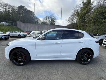 ALFA ROMEO CERTIFIED Alfa Romeo Stelvio 2.2 Td Tributo Italiano Auto Q4 Awd Euro 6 (s/s) 5 Used Car - Suv Diesel White - Colwyn Bay - 601098_4