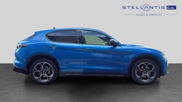 SPOTICAR Alfa Romeo Stelvio 2.0t Veloce Auto Q4 Awd Euro 6 (s/s) 5dr Used Car - Suv Petrol Blue - Bristol - 1200606473_2