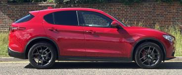 SPOTICAR Alfa Romeo Stelvio 2.0t Milano Edizione Auto Q4 Awd Euro 6 (s/s) 5dr Used Car - Suv Petrol Red - Hemel Hempstead - 800611045_2