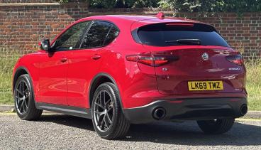 SPOTICAR Alfa Romeo Stelvio 2.0t Milano Edizione Auto Q4 Awd Euro 6 (s/s) 5dr Used Car - Suv Petrol Red - Hemel Hempstead - 800611045_5